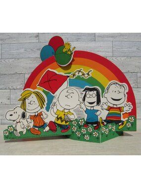 1971 Hallmark Peanuts Rainbow Party Centerpiece Charlie Brown Snoopy Woodstock